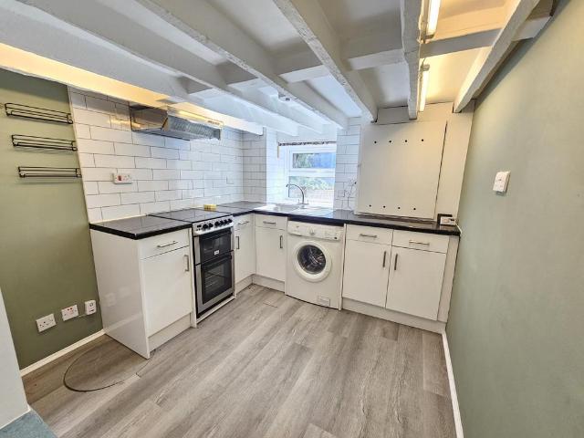 Apartment for rent in Hale, Waverley