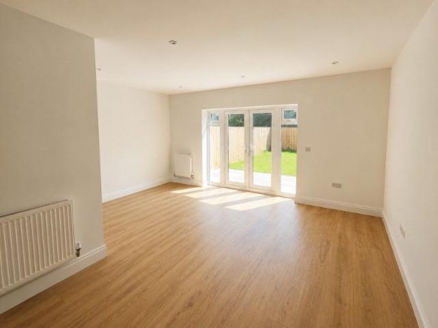 House for rent in Fole, Surrey