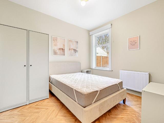 Room for rent in Southend City Centre Neighbourhood, Alton Barnes