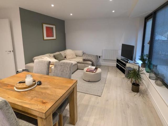 Apartment for rent in Horsell, Woking