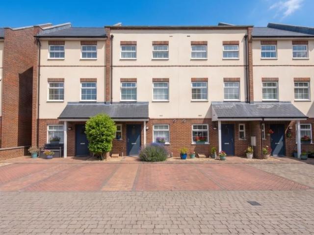 House for rent in Horsell, Woking