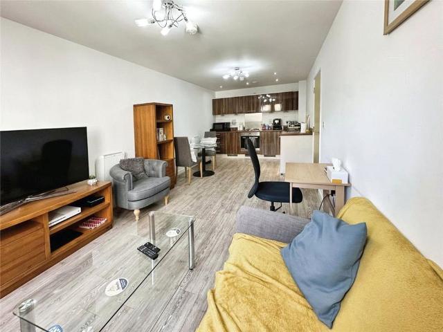 Apartment for rent in Horsell, Woking