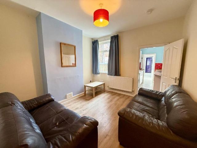 House for rent in Stoke, Stoke-on-Trent