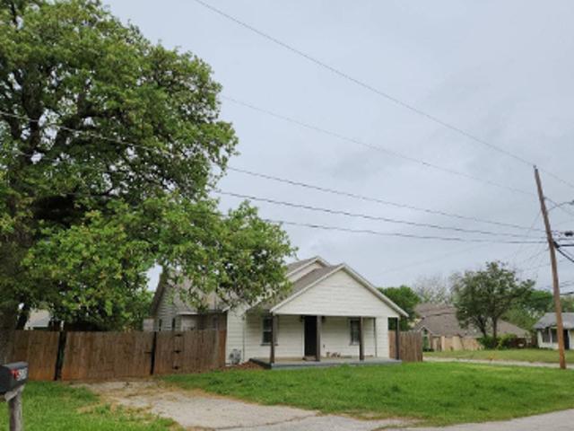 House for sale in Forest Hill, Texas