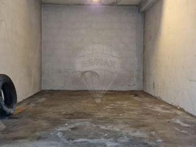 Garagem alugar em Guimarães, Braga