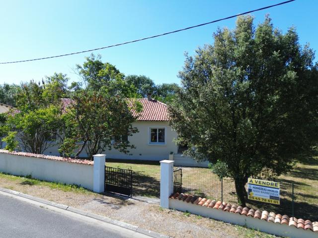 Maison vente à Cognac, Guimps
