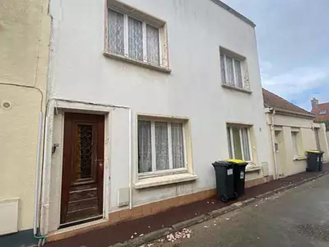 Maison vente à Calais, Guînes