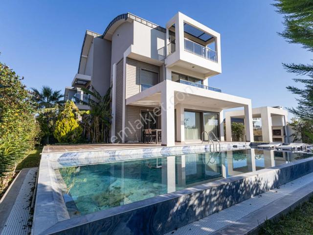 Kadriye Mahallesi, Serik içerisinde satılık Villa