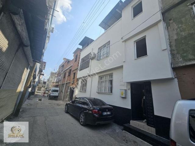 Gülbahçesi Mahallesi, Seyhan içerisinde satılık Villa
