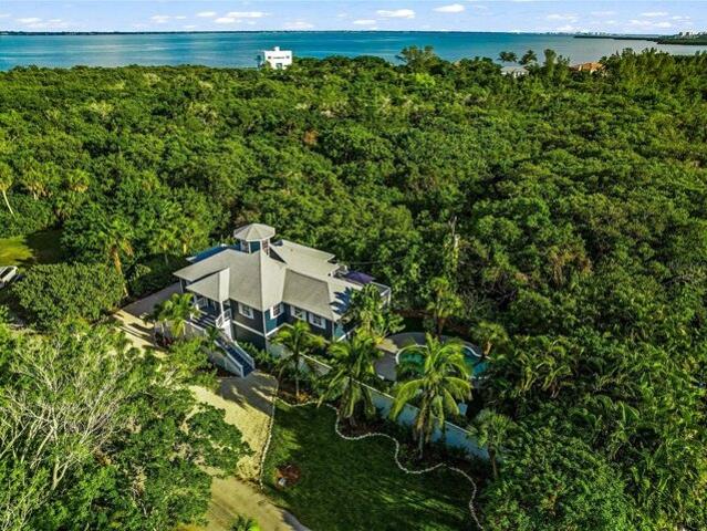 House for sale in Longboat Key