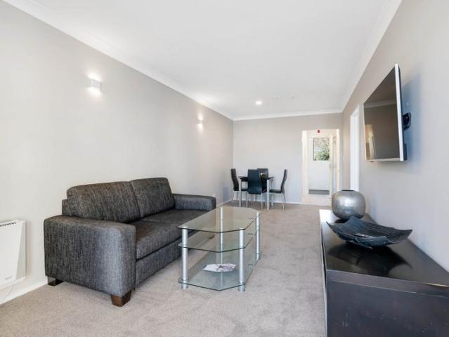 Apartment for rent in Whangaparaoa, Oroua County