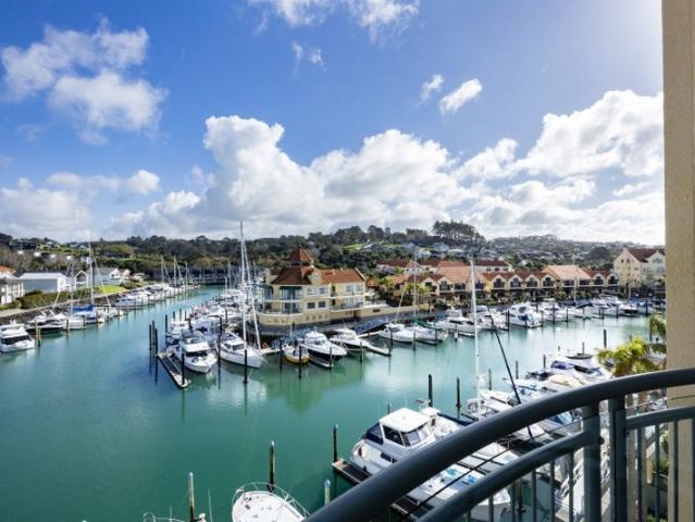 Apartment for rent in Whangaparaoa, Oroua County