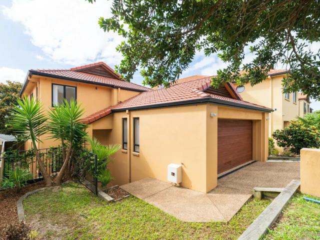 Apartment for rent in Whangaparaoa, Oroua County