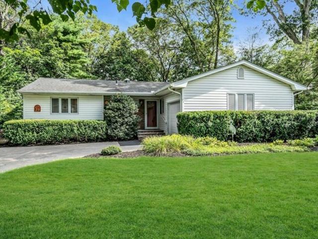 House for sale in Hauppauge House for sale in Hauppauge