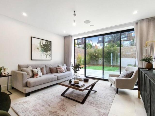 House for rent in Fortis Green, Greater London