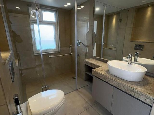 Flat for rent in Deri