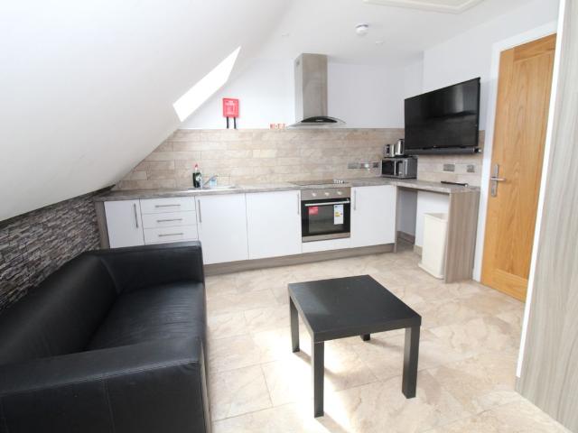 Studio for rent in West Midlands