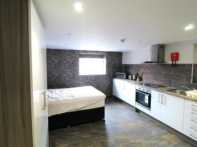 Studio for rent in West Midlands