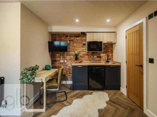 Room for rent in West Midlands