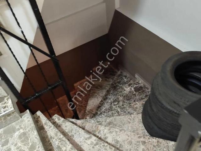 Karabağlar, İzmir içerisinde satılık mülk