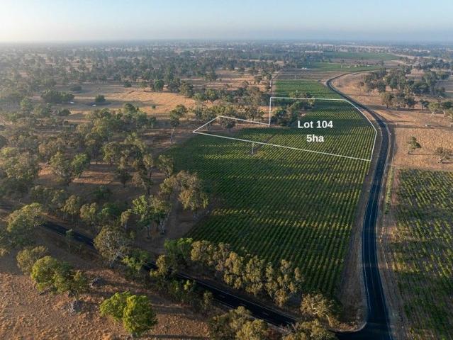 Land for sale in Comaum, South Australia