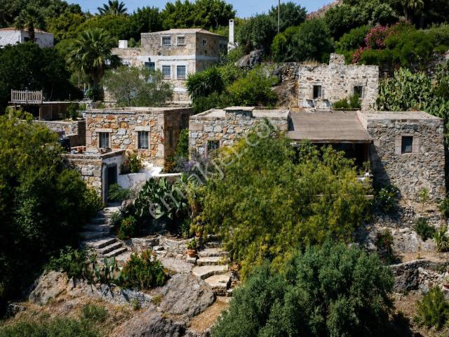 Bodrum, Muğla içerisinde satılık Bahce kati