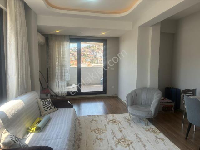 Bayrakli, İzmir içerisinde satılık mülk