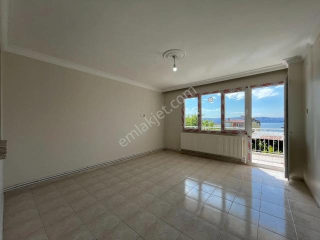 Gümüşpala Mahallesi, Bayraklı içerisinde kiralık mülk