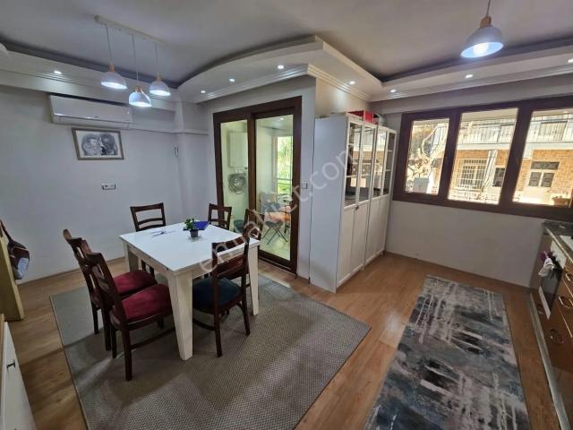 Bayrakli, İzmir içerisinde satılık mülk