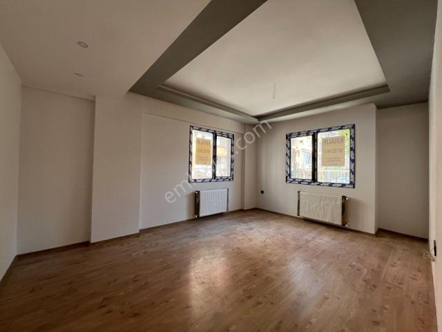 Bayrakli, İzmir içerisinde kiralık mülk