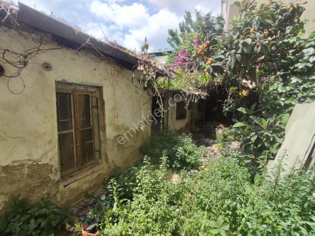 Bayrakli, İzmir içerisinde satılık Villa