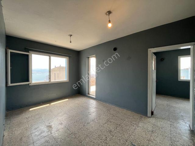 Bayrakli, İzmir içerisinde kiralık mülk