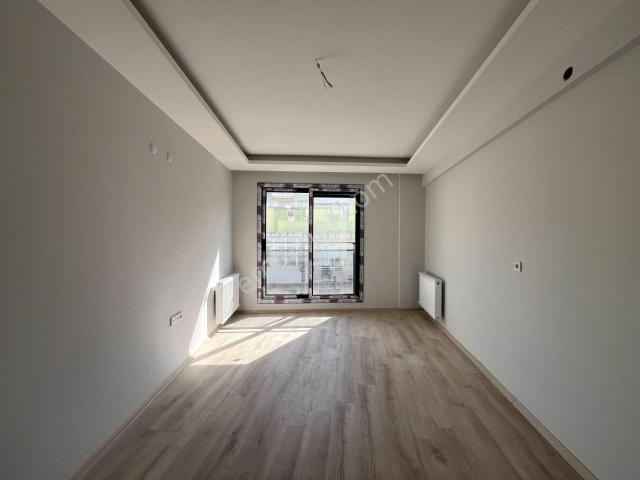 Bayrakli, İzmir içerisinde satılık mülk