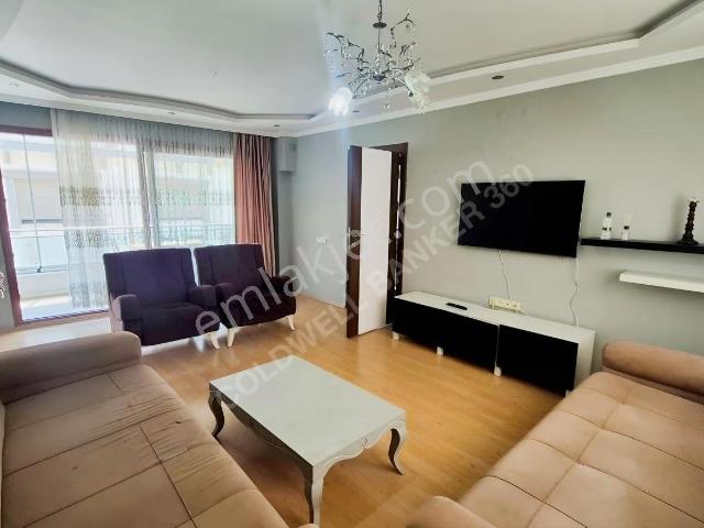 Bayrakli, İzmir içerisinde kiralık mülk