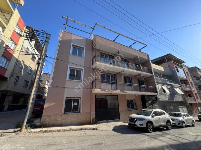 Bayrakli, İzmir içerisinde satılık Bina