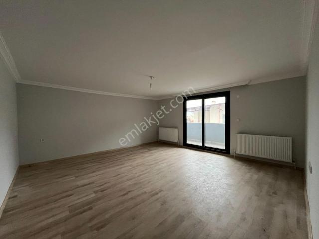 Emek Mahallesi, Bayraklı içerisinde kiralık mülk