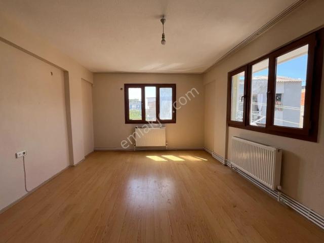 Bayrakli, İzmir içerisinde kiralık mülk