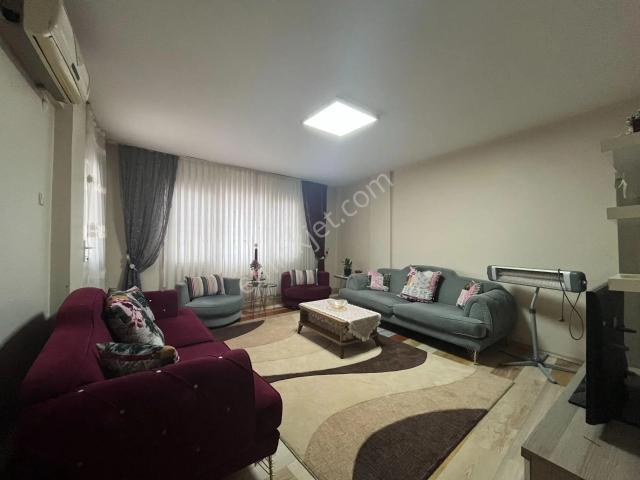 Bayrakli, İzmir içerisinde kiralık mülk
