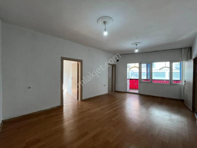 Gümüşpala Mahallesi, Bayraklı içerisinde kiralık mülk