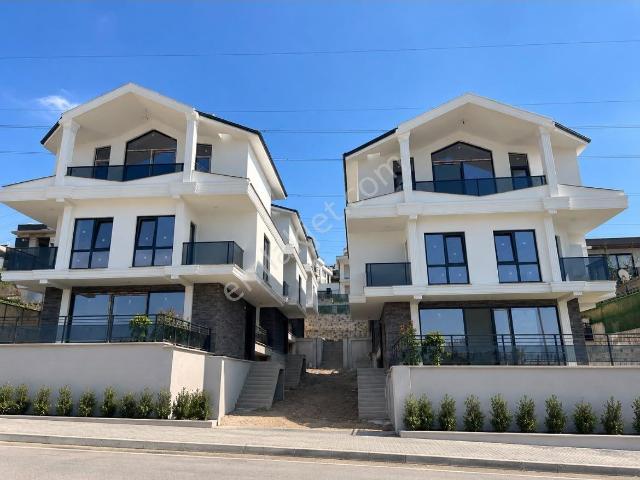 Nilüfer, Bursa içerisinde satılık Villa