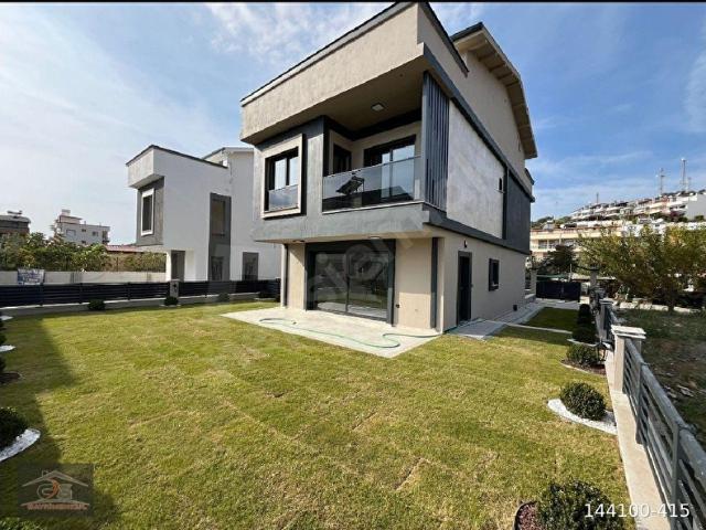 Menderes, İzmir içerisinde satılık Villa