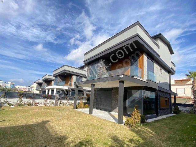 Menderes, İzmir içerisinde satılık Villa