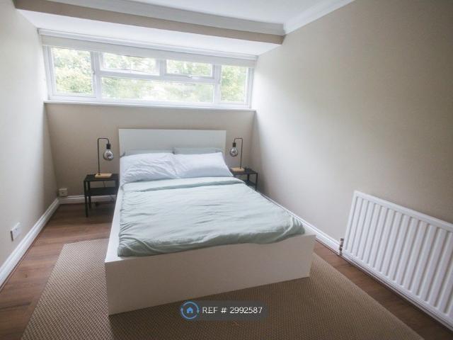 Room for rent in Lee Chapel, Essex