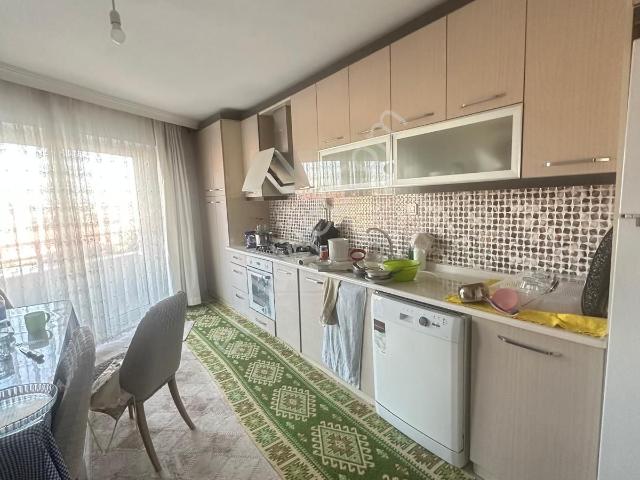 Karabağlar, İzmir içerisinde satılık Bina