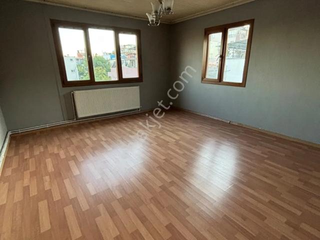 Yeni Çamlık, Karabağlar içerisinde kiralık mülk