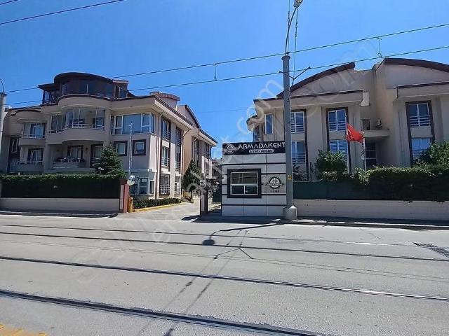 İzmit, Kocaeli içerisinde kiralık mülk