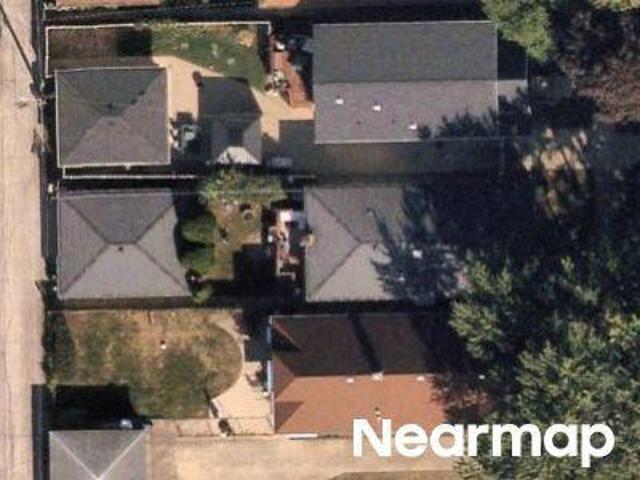 House for sale in Berwyn