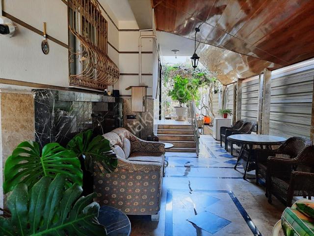 Tire, İzmir içerisinde kiralık mülk