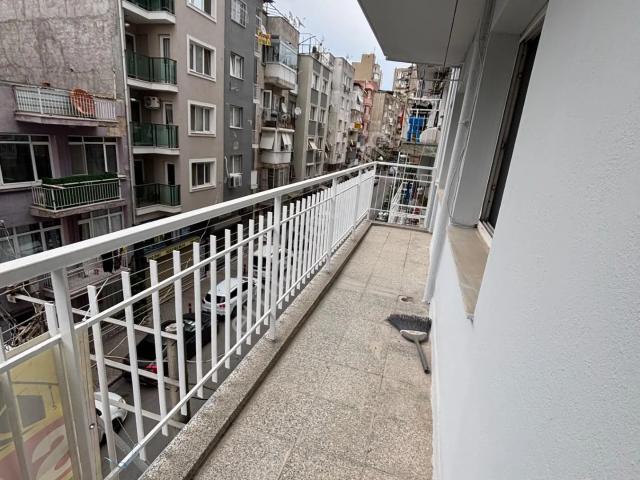 Eşrefpaşa, Konak içerisinde satılık mülk