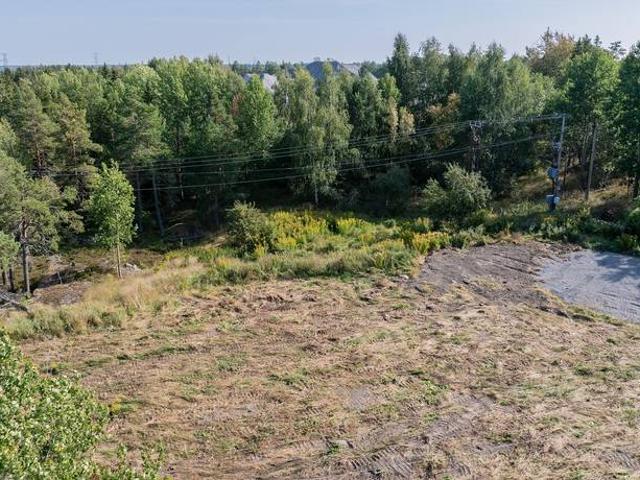 Tomt till salu i Huddinge, Stockholm